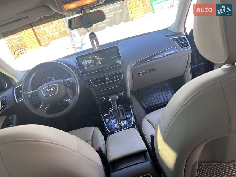 Внедорожник / Кроссовер Audi Q5 2016 в Владимире