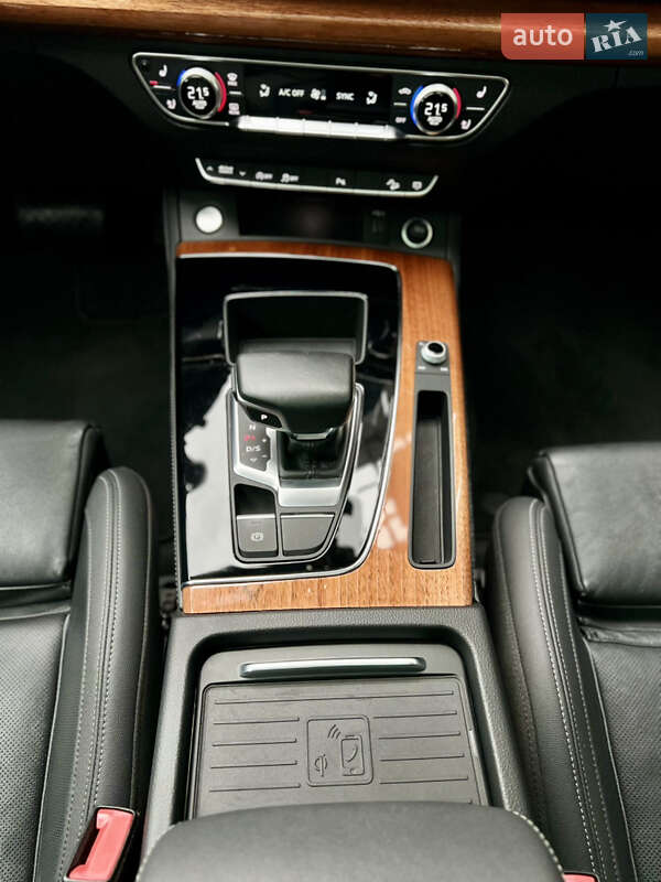 Внедорожник / Кроссовер Audi Q5 2020 в Львове