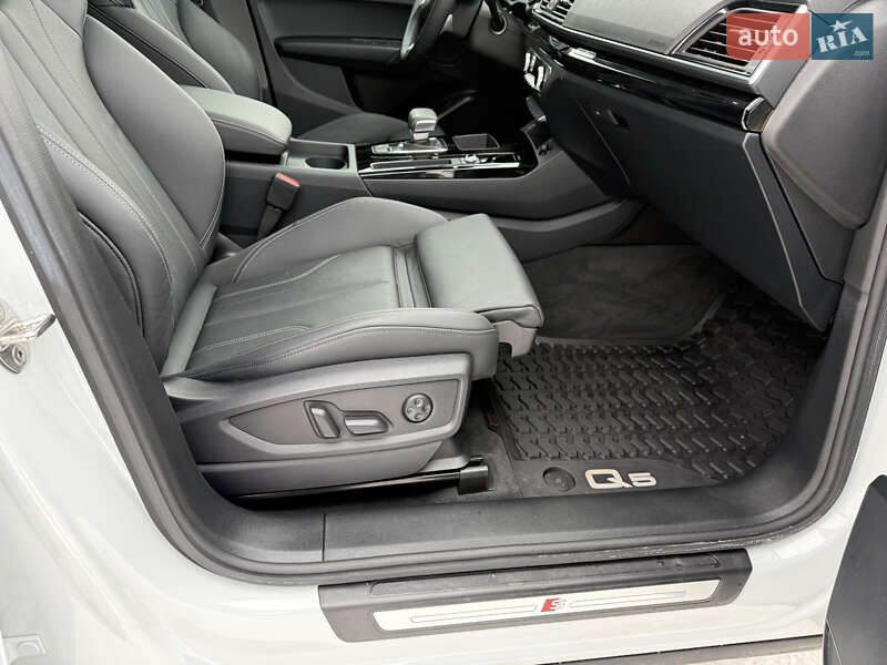 Внедорожник / Кроссовер Audi Q5 2023 в Стрые