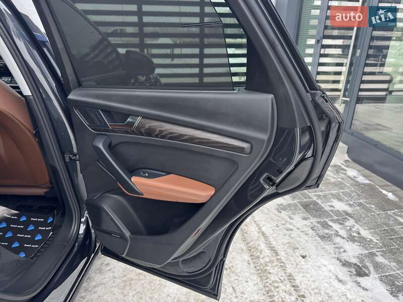 Позашляховик / Кросовер Audi Q5 2021 в Рівному