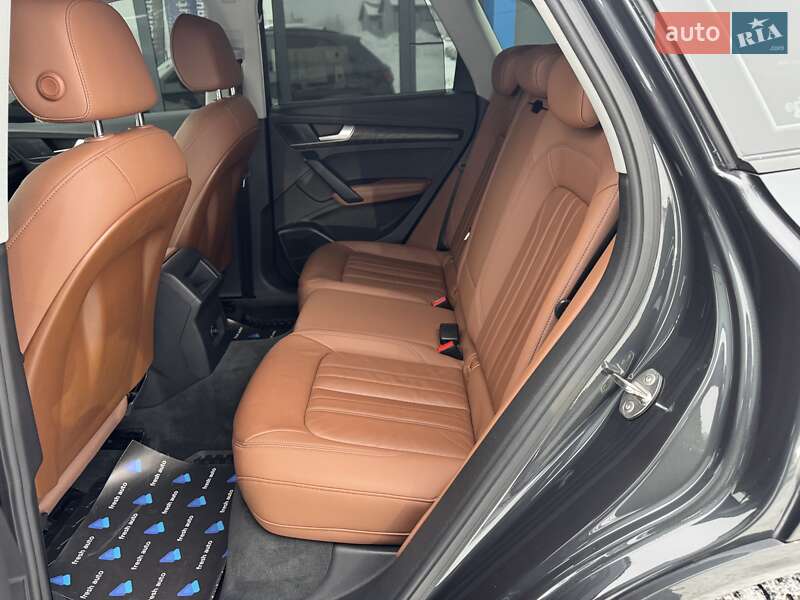 Позашляховик / Кросовер Audi Q5 2021 в Рівному