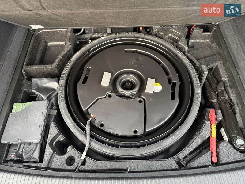 Внедорожник / Кроссовер Audi Q5 2023 в Стрые