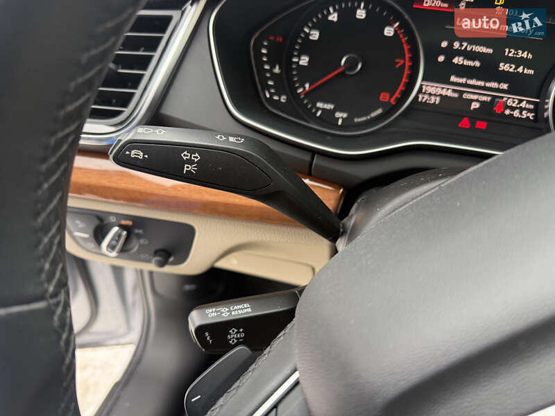 Внедорожник / Кроссовер Audi Q5 2021 в Киеве