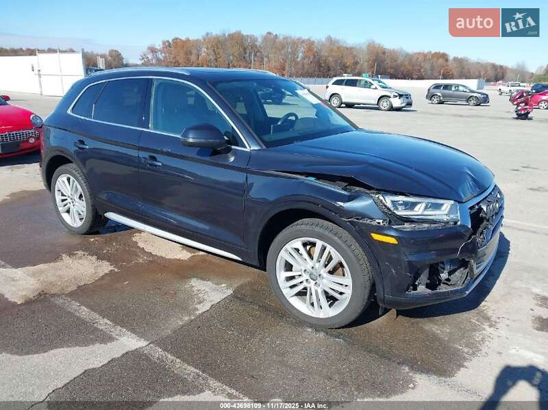 Позашляховик / Кросовер Audi Q5 2018 в Львові