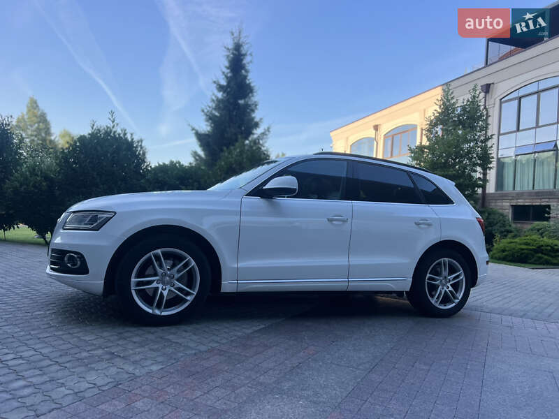 Внедорожник / Кроссовер Audi Q5 2016 в Мукачево