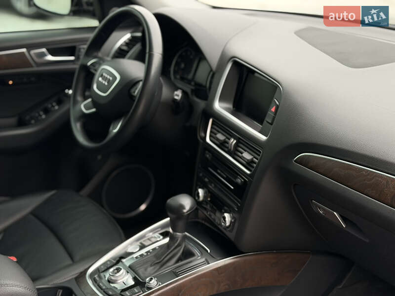 Позашляховик / Кросовер Audi Q5 2016 в Самборі