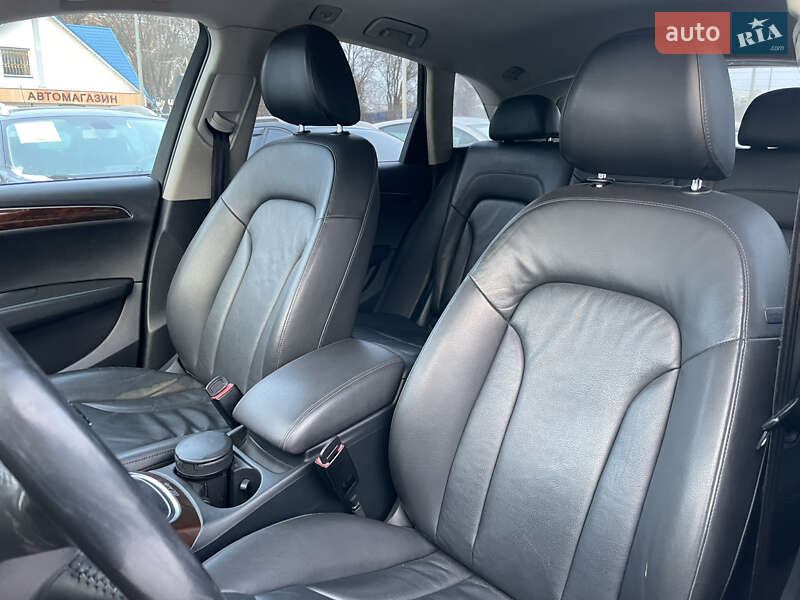Внедорожник / Кроссовер Audi Q5 2011 в Полтаве