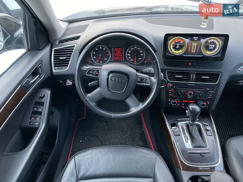 Внедорожник / Кроссовер Audi Q5 2011 в Полтаве