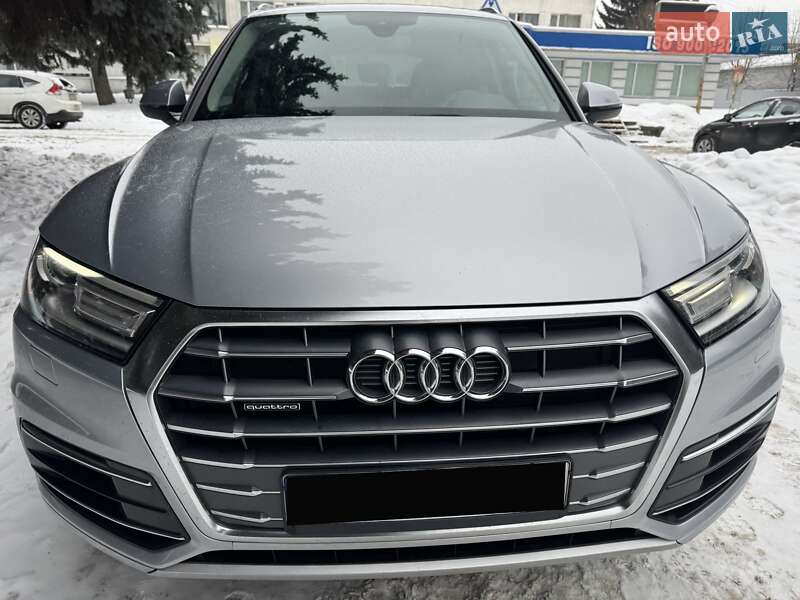 Внедорожник / Кроссовер Audi Q5 2018 в Луцке
