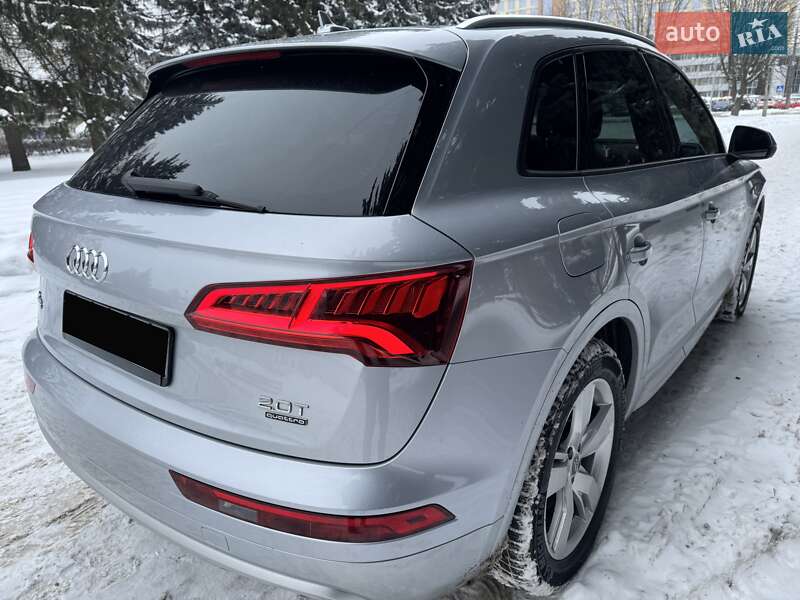 Внедорожник / Кроссовер Audi Q5 2018 в Луцке