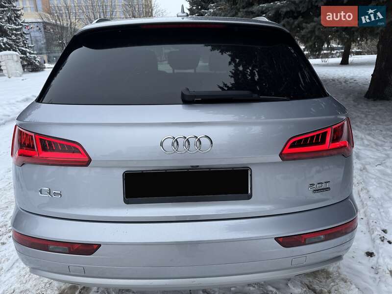 Внедорожник / Кроссовер Audi Q5 2018 в Луцке