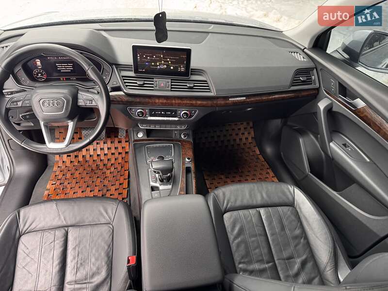 Внедорожник / Кроссовер Audi Q5 2018 в Луцке