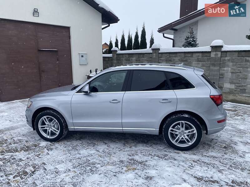 Позашляховик / Кросовер Audi Q5 2016 в Рівному