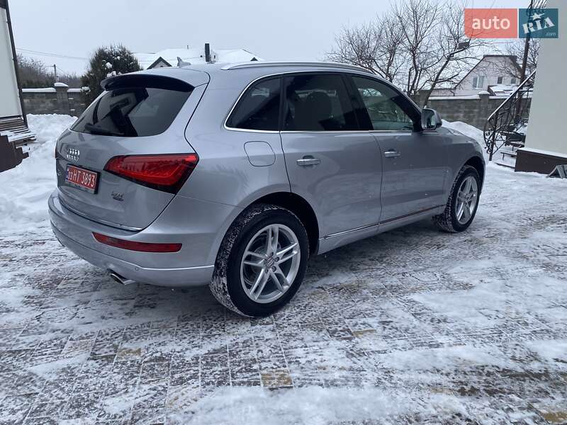 Позашляховик / Кросовер Audi Q5 2016 в Рівному