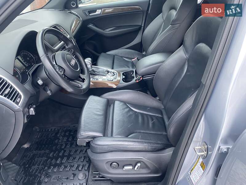 Позашляховик / Кросовер Audi Q5 2016 в Рівному