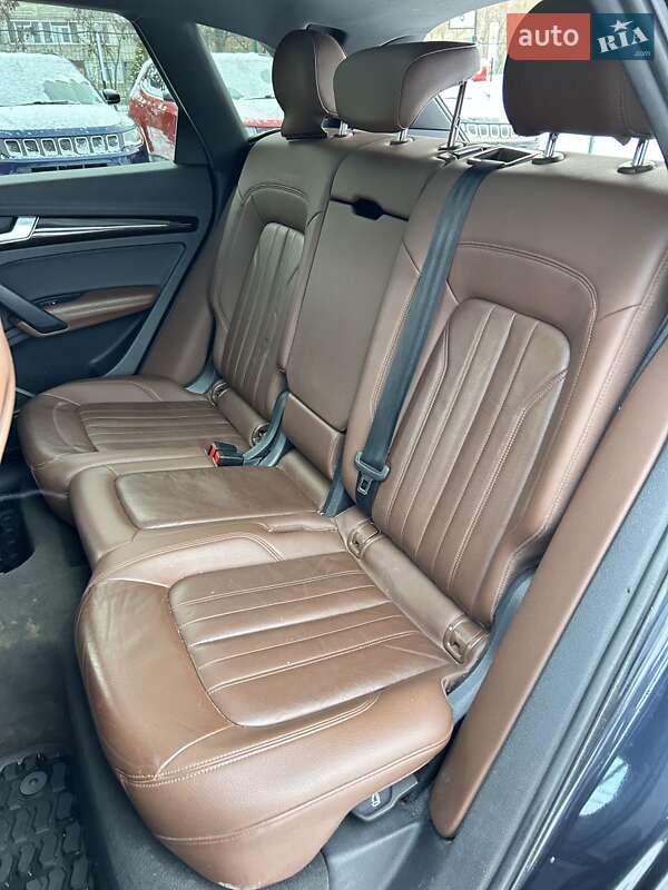 Внедорожник / Кроссовер Audi Q5 2019 в Сумах