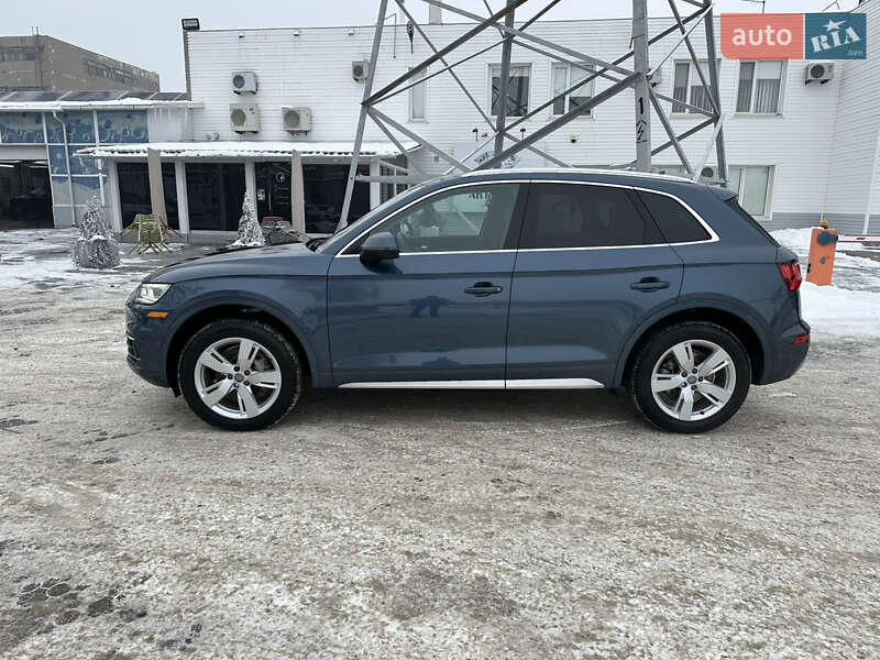 Внедорожник / Кроссовер Audi Q5 2018 в Черновцах