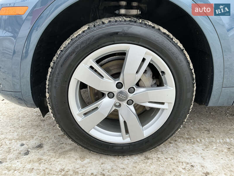 Внедорожник / Кроссовер Audi Q5 2018 в Черновцах