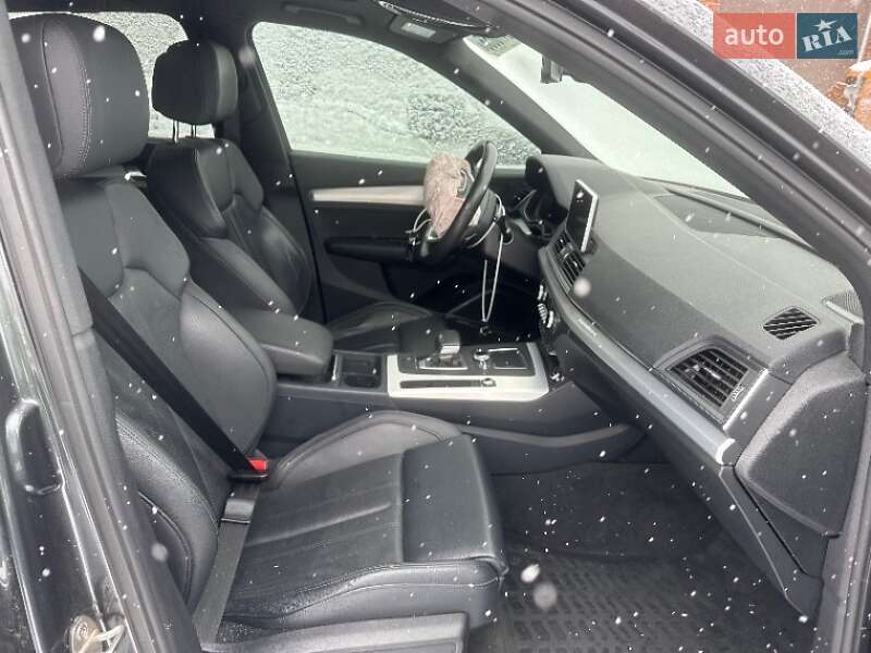 Позашляховик / Кросовер Audi Q5 2018 в Рівному