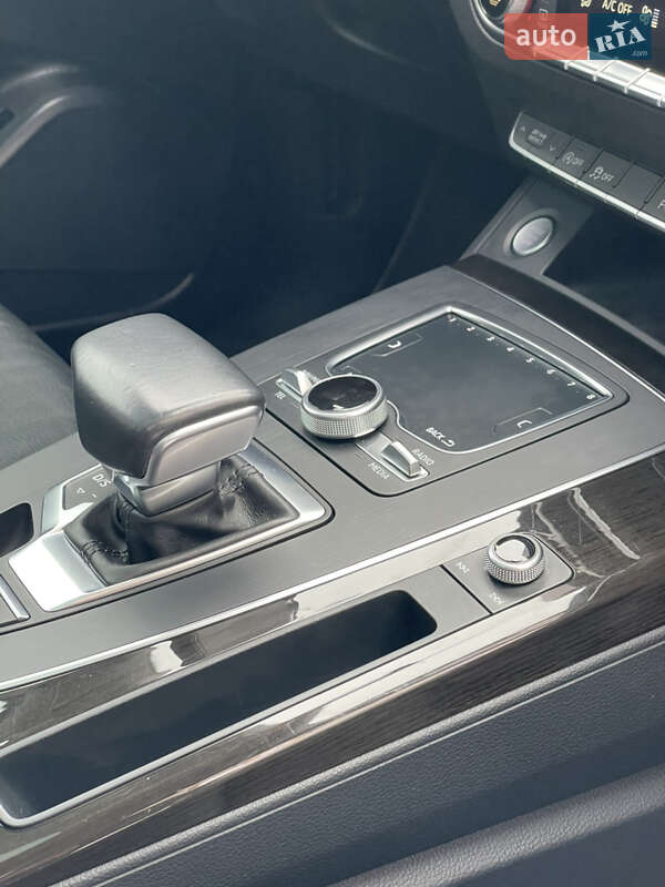 Позашляховик / Кросовер Audi Q5 2018 в Стрию