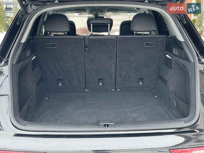 Позашляховик / Кросовер Audi Q5 2018 в Стрию