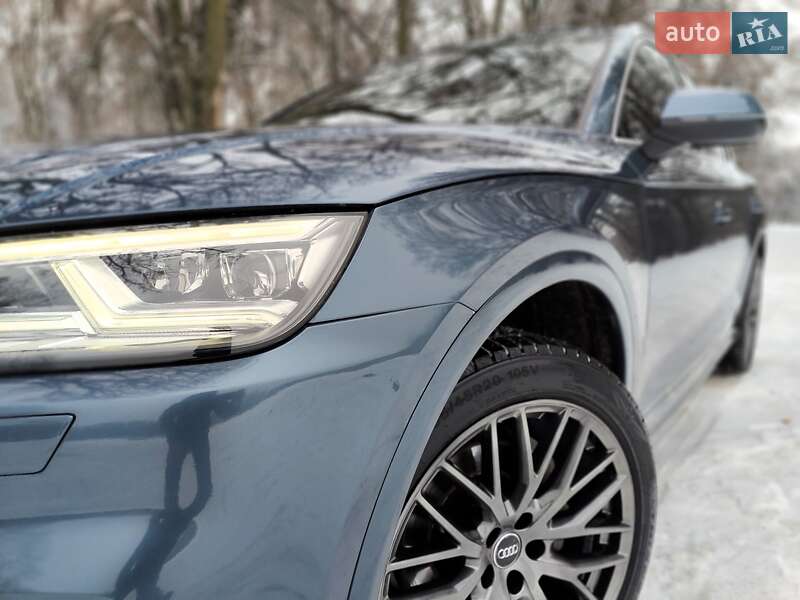 Позашляховик / Кросовер Audi Q5 2017 в Києві
