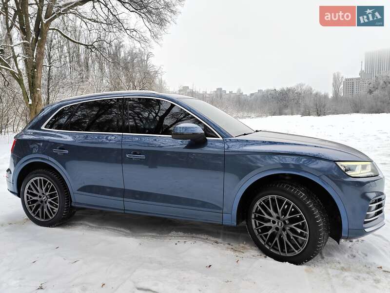 Позашляховик / Кросовер Audi Q5 2017 в Києві