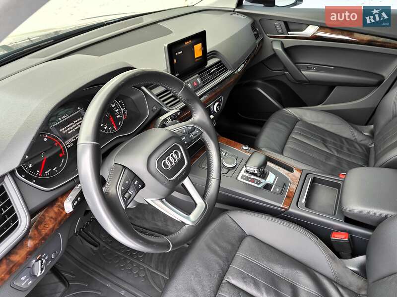 Позашляховик / Кросовер Audi Q5 2017 в Києві