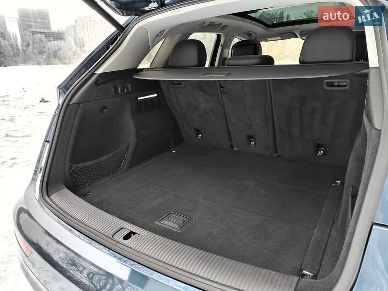 Позашляховик / Кросовер Audi Q5 2017 в Києві