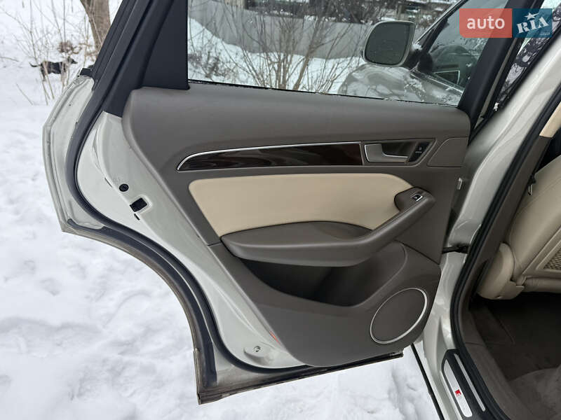 Внедорожник / Кроссовер Audi Q5 2014 в Павлограде