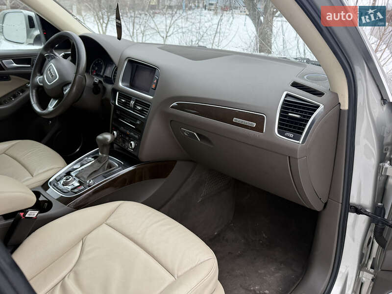 Внедорожник / Кроссовер Audi Q5 2014 в Павлограде