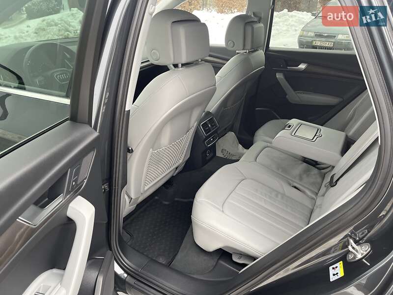 Внедорожник / Кроссовер Audi Q5 2017 в Киеве