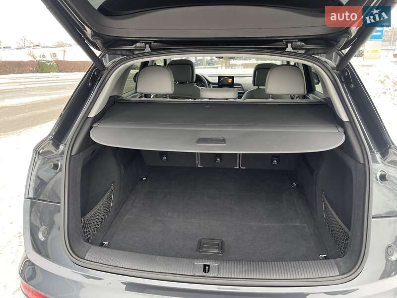 Внедорожник / Кроссовер Audi Q5 2017 в Киеве