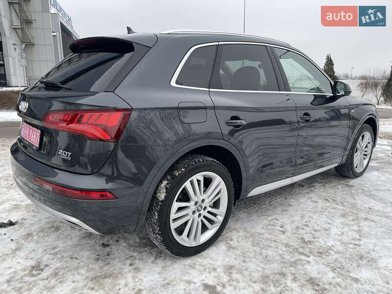 Внедорожник / Кроссовер Audi Q5 2017 в Киеве