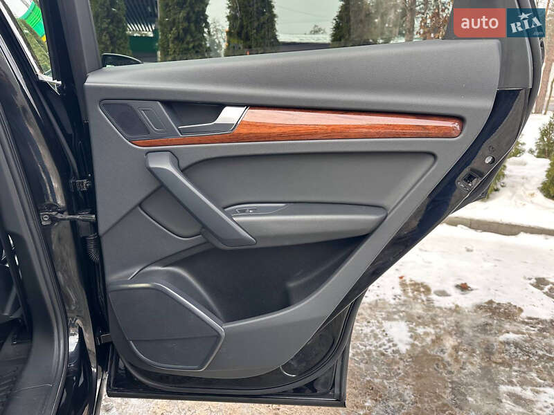 Позашляховик / Кросовер Audi Q5 2023 в Києві