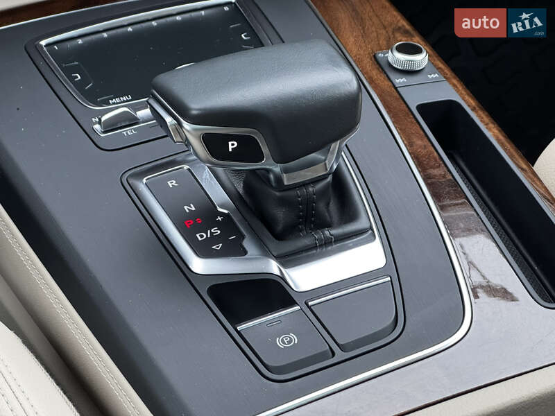 Позашляховик / Кросовер Audi Q5 2018 в Києві