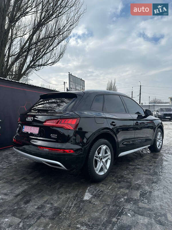 Внедорожник / Кроссовер Audi Q5 2018 в Днепре