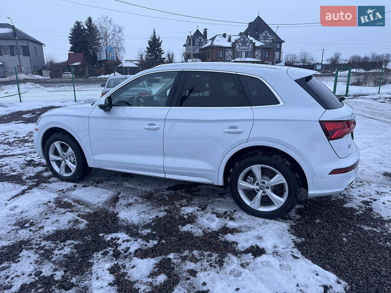 Внедорожник / Кроссовер Audi Q5 2020 в Луцке