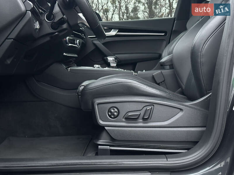 Позашляховик / Кросовер Audi Q5 2019 в Радивиліві