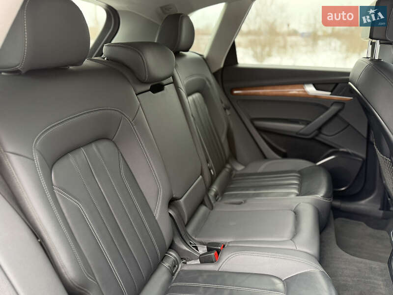 Позашляховик / Кросовер Audi Q5 2020 в Стрию