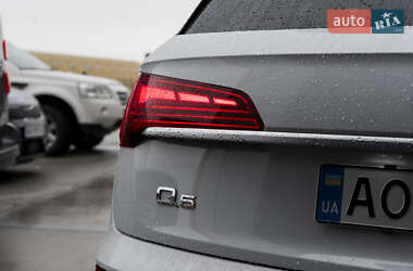 Внедорожник / Кроссовер Audi Q5 2021 в Ужгороде