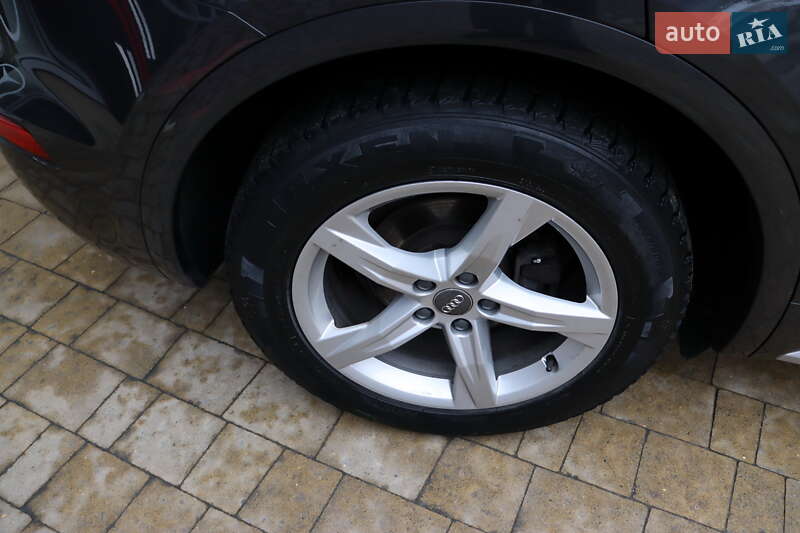 Позашляховик / Кросовер Audi Q5 2020 в Львові