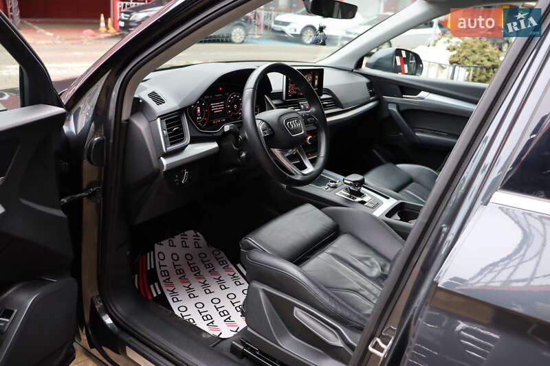 Позашляховик / Кросовер Audi Q5 2020 в Львові