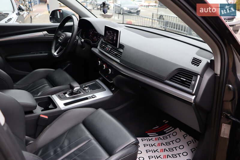 Позашляховик / Кросовер Audi Q5 2020 в Львові