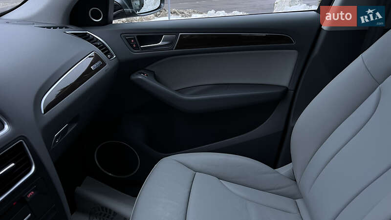 Внедорожник / Кроссовер Audi Q5 2015 в Львове