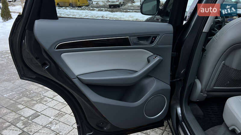 Внедорожник / Кроссовер Audi Q5 2015 в Львове