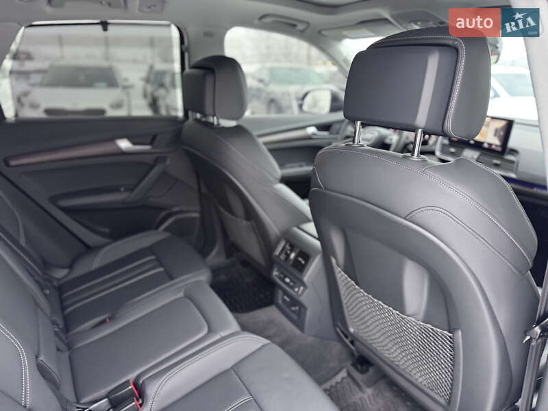 Позашляховик / Кросовер Audi Q5 2023 в Івано-Франківську