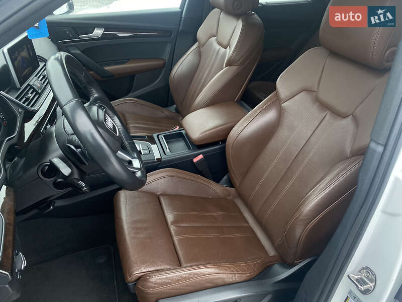 Позашляховик / Кросовер Audi Q5 2018 в Луцьку