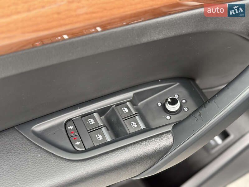 Позашляховик / Кросовер Audi Q5 2020 в Стрию