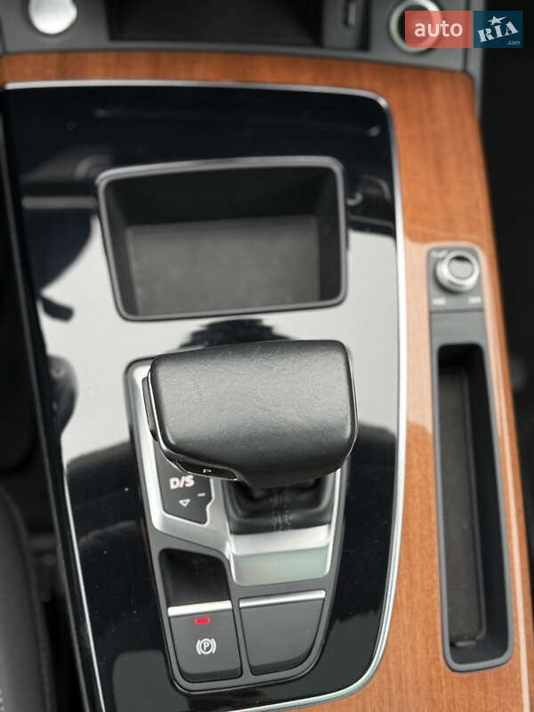 Позашляховик / Кросовер Audi Q5 2020 в Стрию